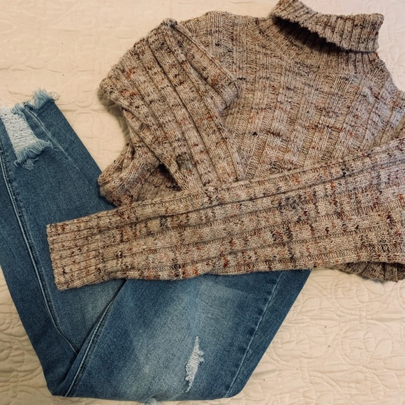 Vintage Turtleneck Sweater - Picture 1 of 6